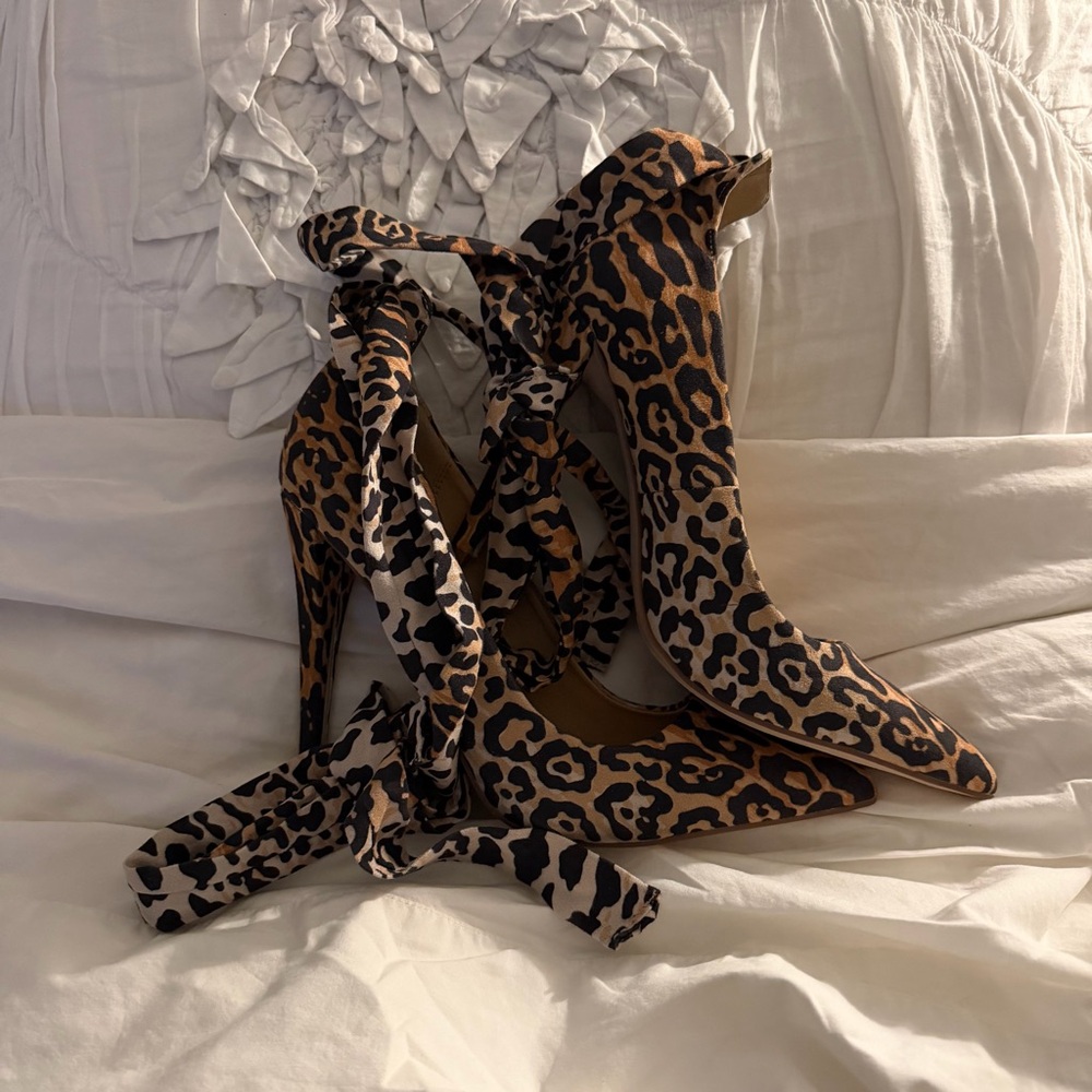New Shoedazzle Heels
